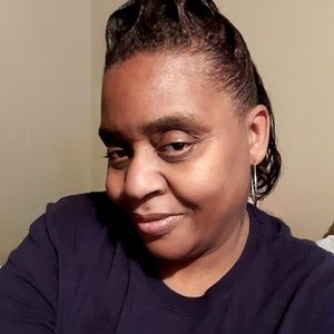 Meet your Posher, Mae